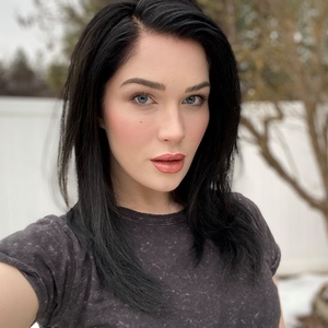Evelyn Claire