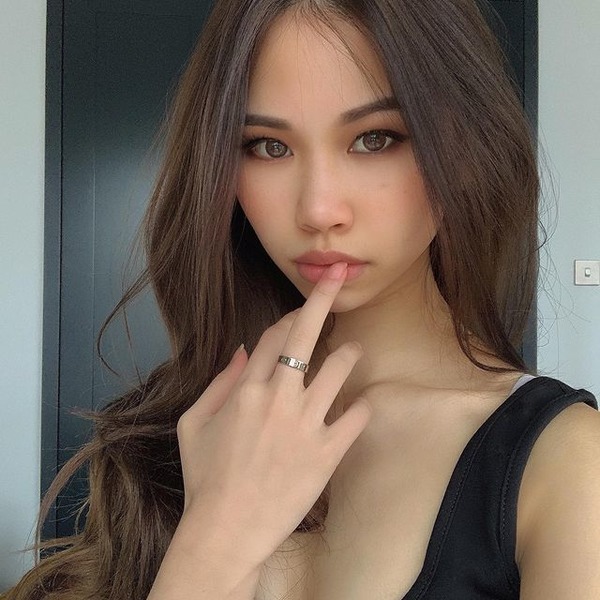 Lily Doan Asian Model 18